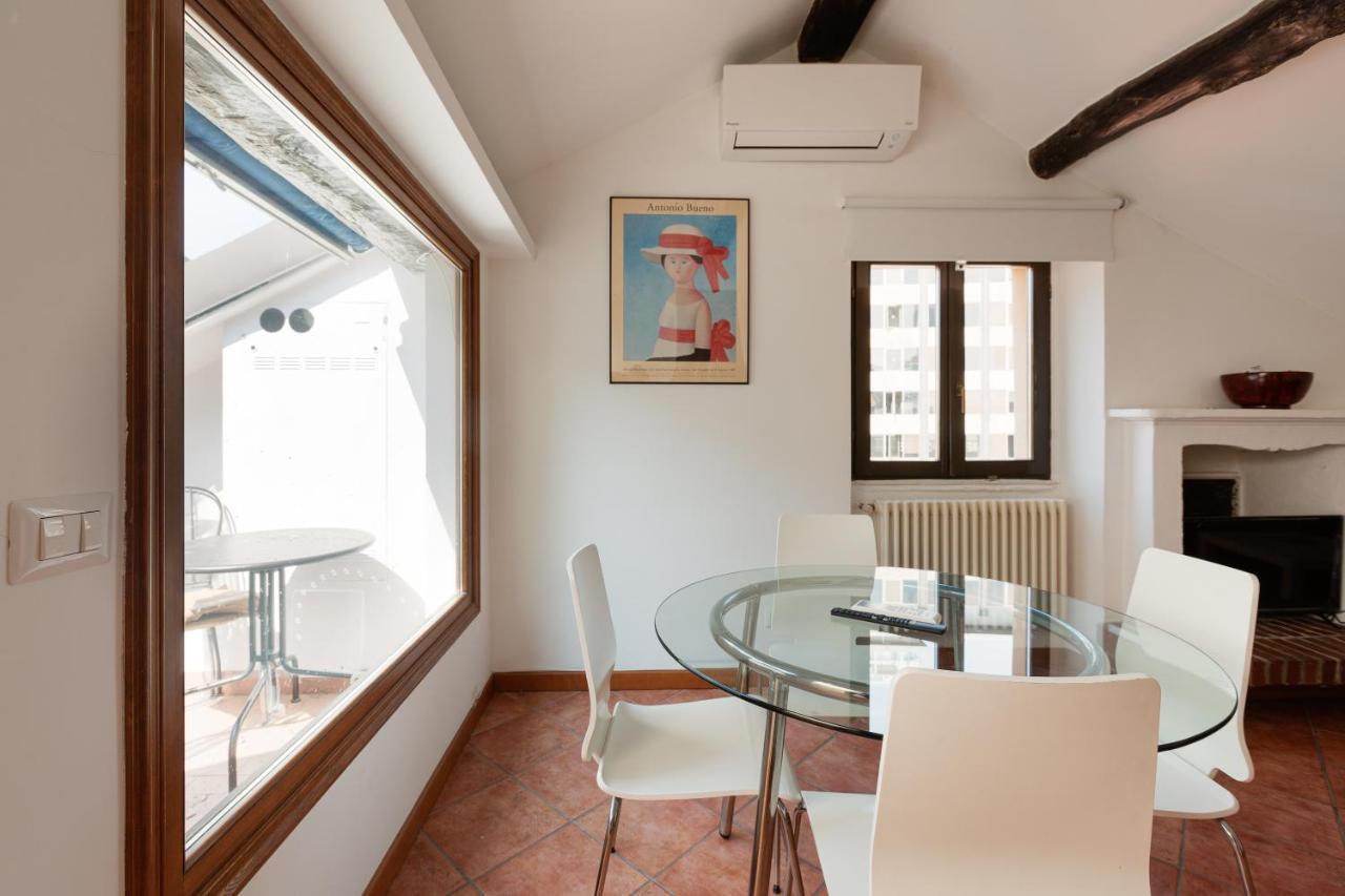 Corso Como Balcony Apartment Milan Bagian luar foto