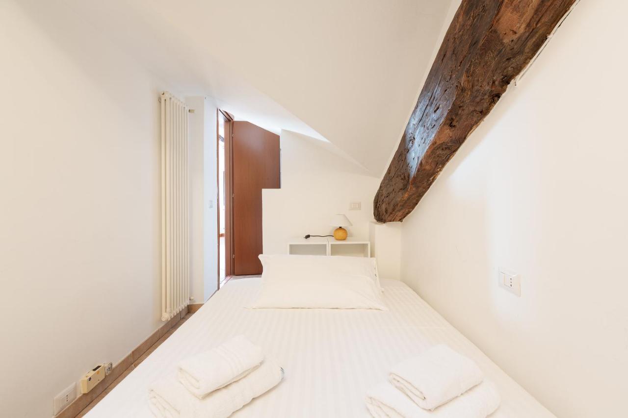 Corso Como Balcony Apartment Milan Bagian luar foto