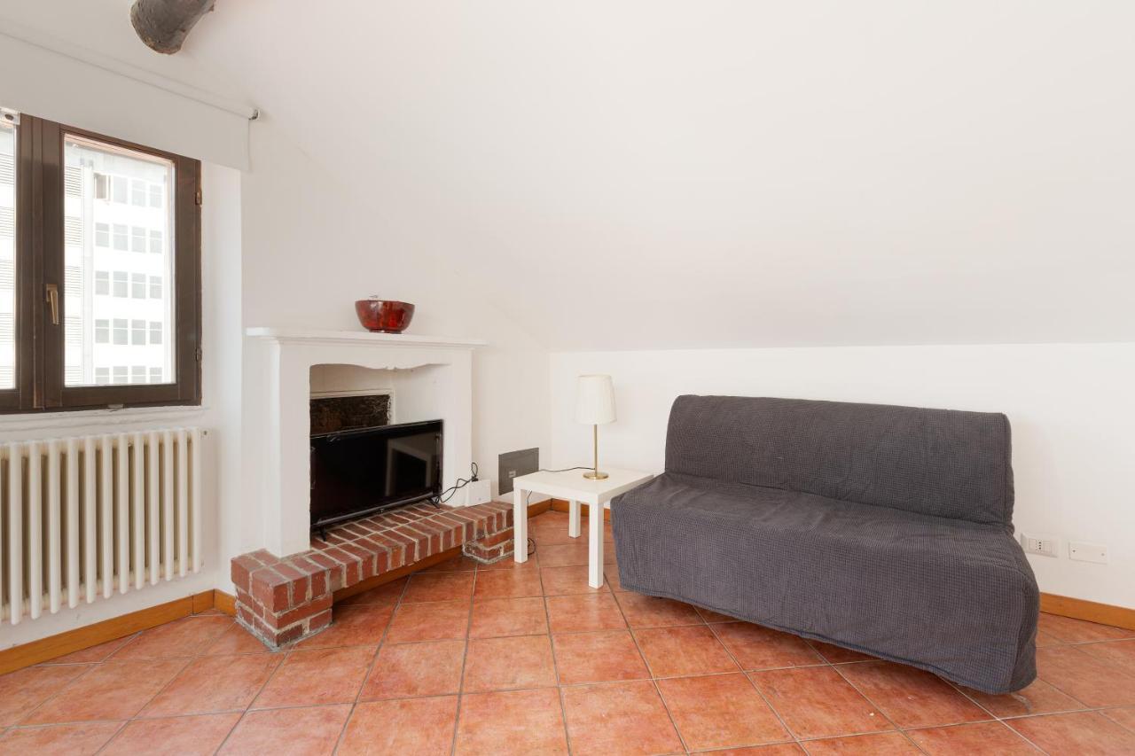 Corso Como Balcony Apartment Milan Bagian luar foto