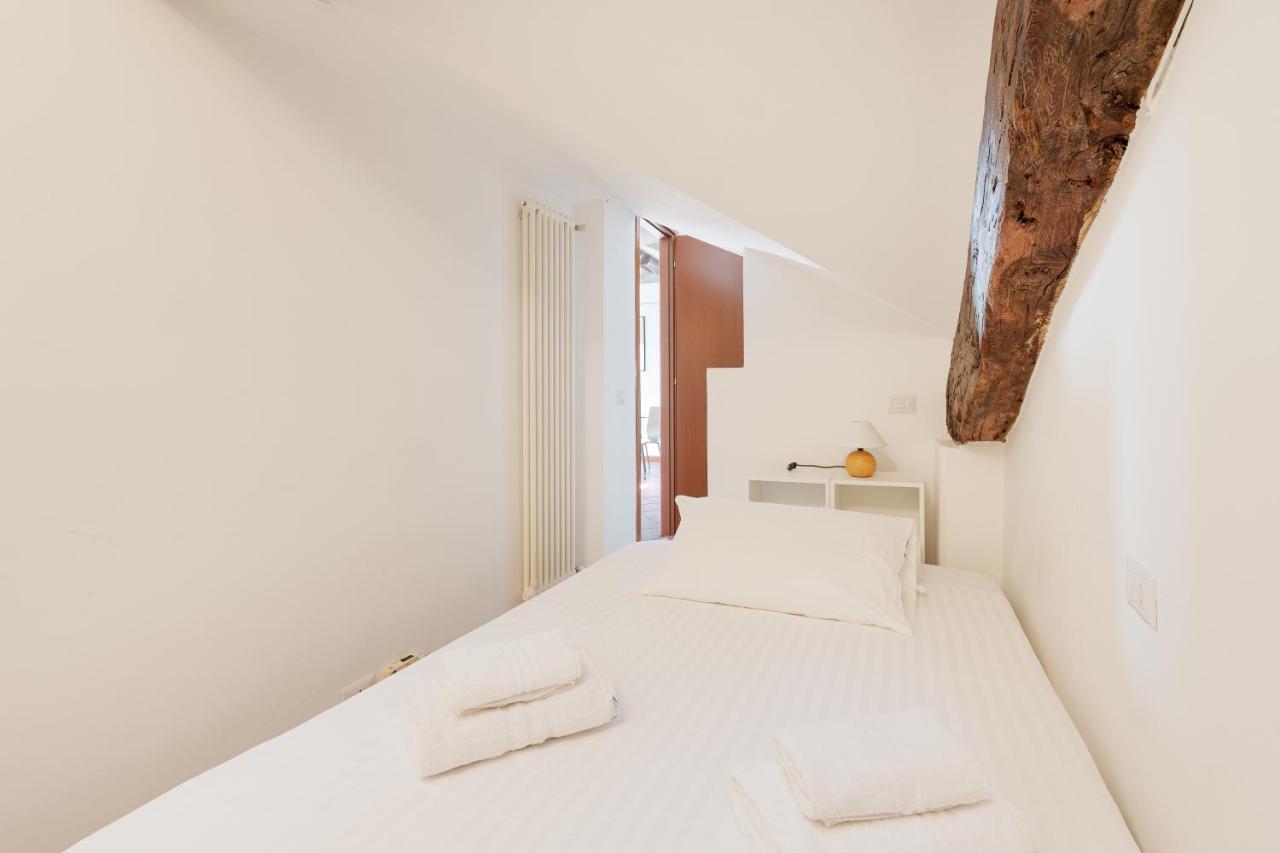 Corso Como Balcony Apartment Milan Bagian luar foto