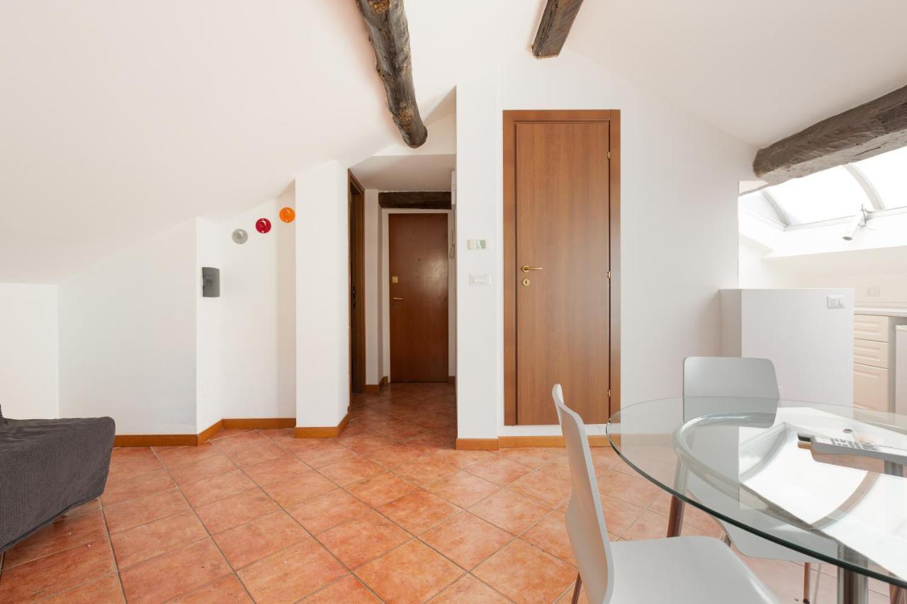 Corso Como Balcony Apartment Milan Bagian luar foto