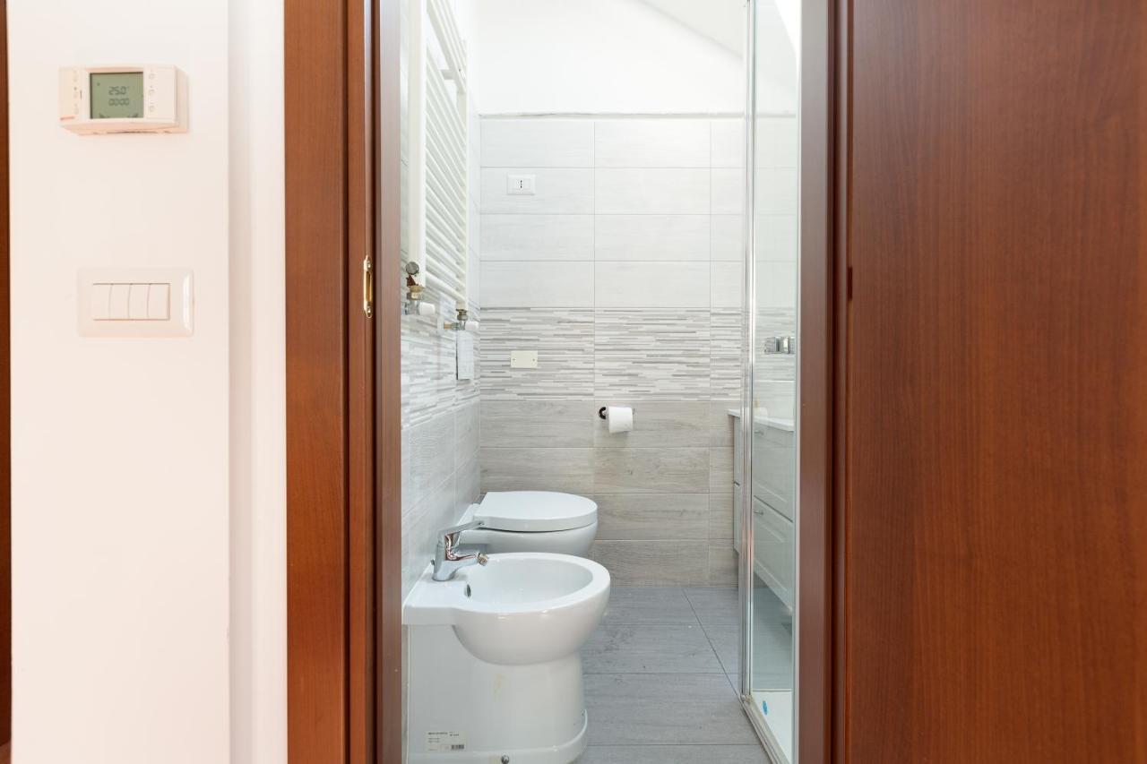 Corso Como Balcony Apartment Milan Bagian luar foto